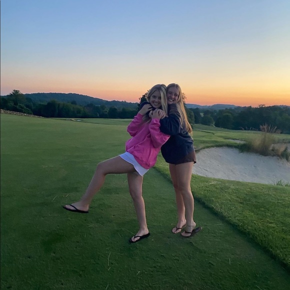 Meet your Posher, Brooke - Picture 1 of 1